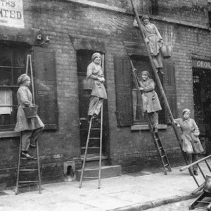 Read more about the article Remembering Window Cleaning History